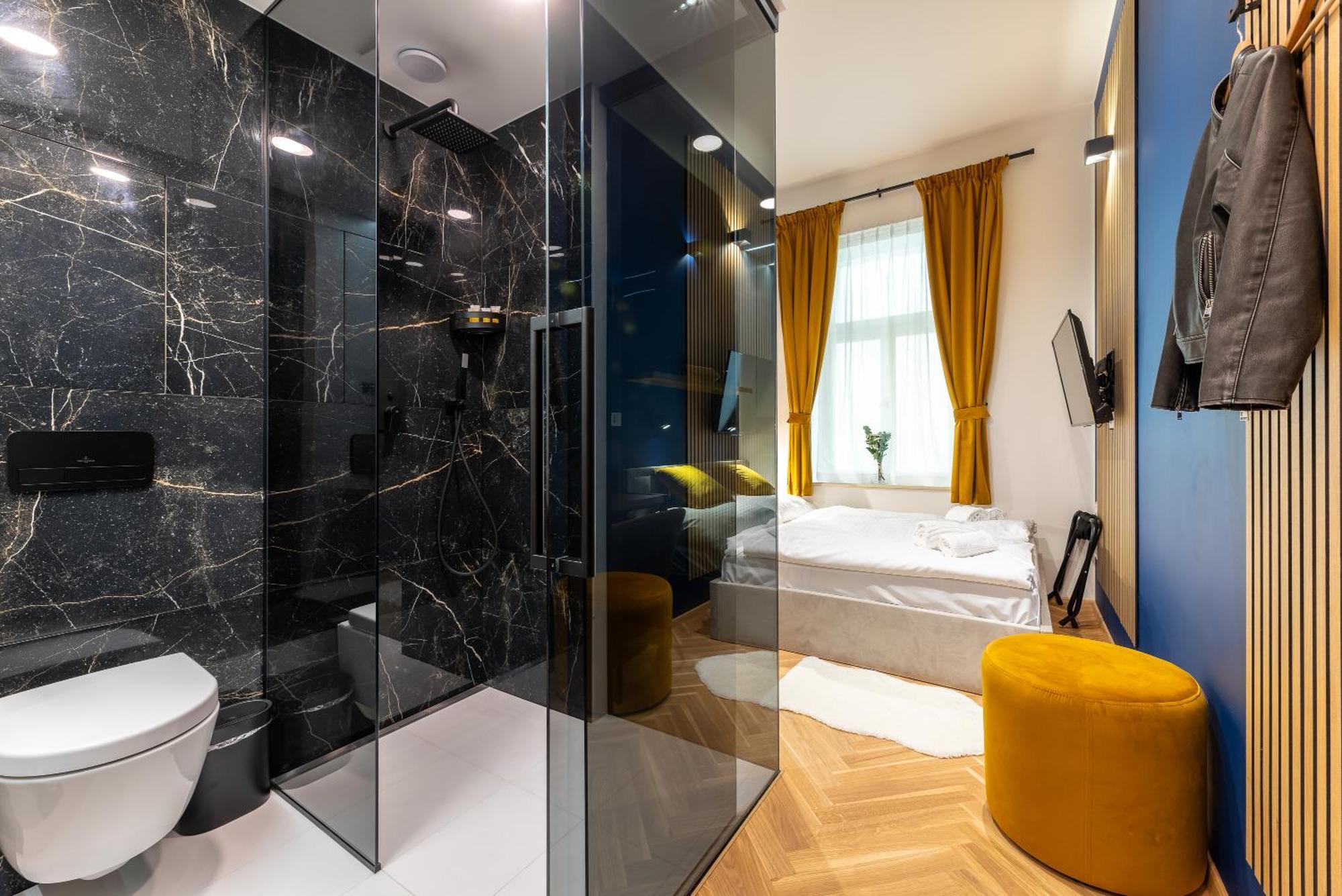 Modern Urban Room In The City Center Of プラハ エクステリア 写真